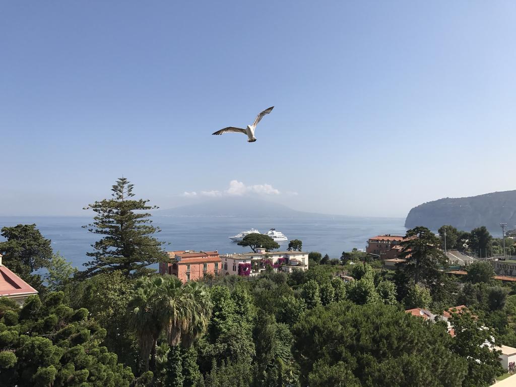 Hotel La Meridiana Sorrento Exterior foto